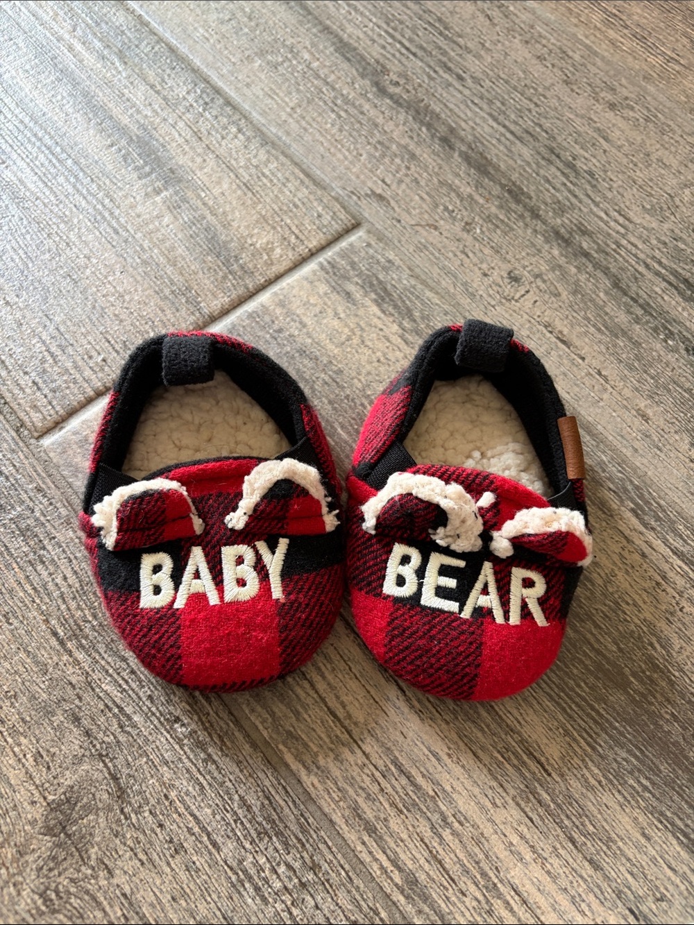 dearfoams Red and Black Plaid 'BABY BEAR' Kids Slippers